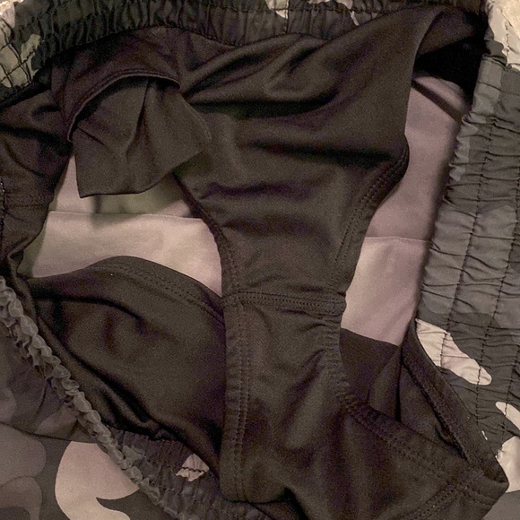 Athleta Camo Racer Run Shorts 4.5” Inseam - Picture 10 of 10